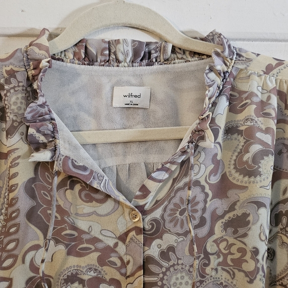 Wilfred neutral paisley button up blouse - Picture 2 of 4